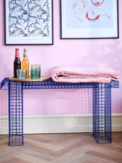 Søstrene Grene Schweiz Bänke<WIRE BENCH Bank