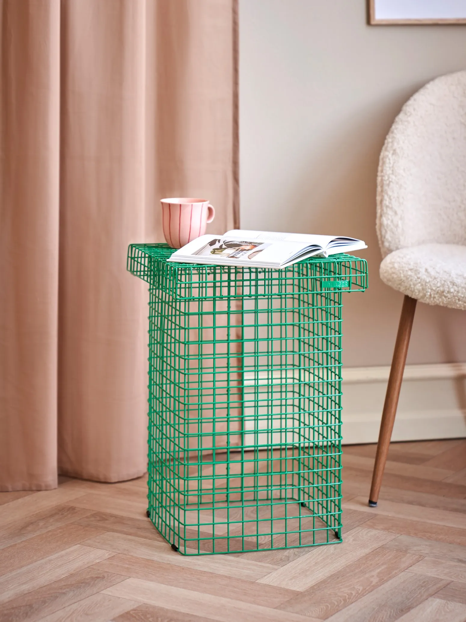 Søstrene Grene Schweiz Bänke<WIRE STOOL Hocker